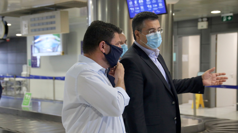 Με αψίδα νερού και με τον Χαρδαλιά στην «υποδοχή» η πρώτη πτήση από το Μόναχο