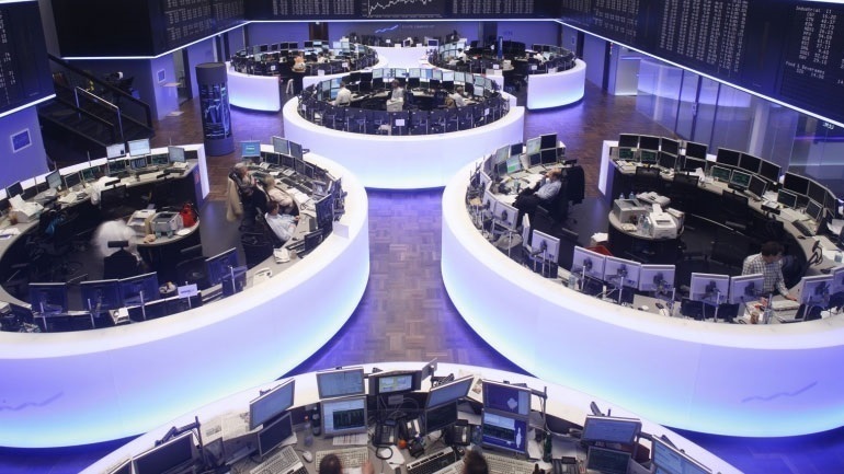 Ευρωπαϊκά χρηματιστήρια: Ενισχύονται οι μετοχές στο ξεκίνημα των συναλλαγών