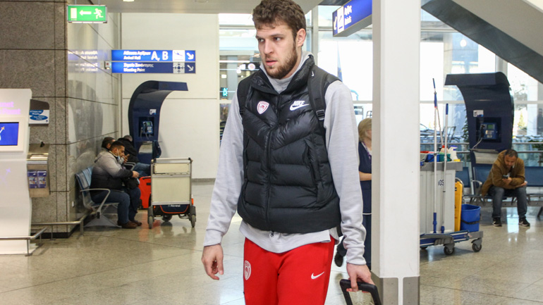 Ολυμπιακός: Θετικό το πρώτο ραντεβού με τον ατζέντη του Βεζένκοφ