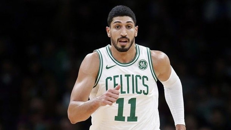 Αποκτά αμερικανική υπηκοότητα ο Καντέρ