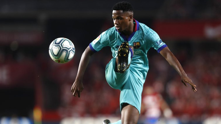 Times: «Η Μάντσεστερ Γιουνάιτεντ επιστρέφει με νέα πρόταση 150 εκατ. ευρώ για τον Φατί»