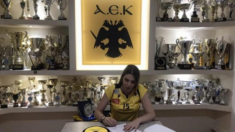 Βόλεϊ: Παραμένει στην ΑΕΚ η Καββαδία