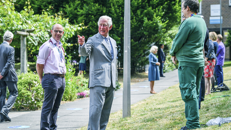 Κάρολος και Ουίλιαμ στην πρώτη δημόσια εμφάνισή τους μετά το lockdown