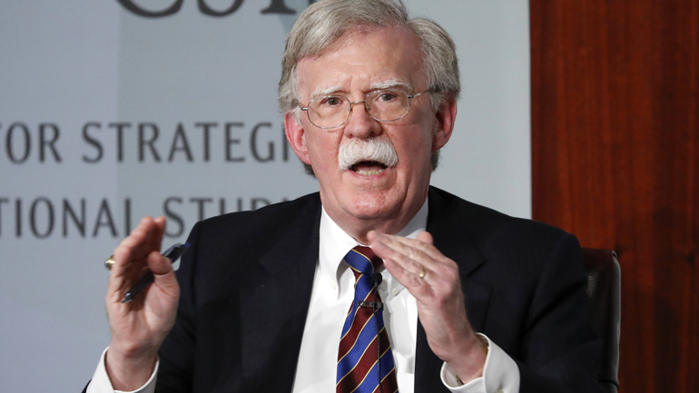 Μπόλτον: Ο Τραμπ επιδίωξε τη βοήθεια του προέδρου Σι για να κερδίσει την επανεκλογή του