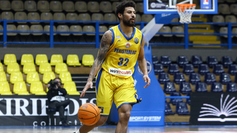 Ανανέωσε για έναν χρόνο με το Περιστέρι ο Στίβεν Γκρέι