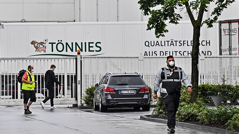 Έκρηξη κορωνοϊού σε σφαγείο στη Γερμανία