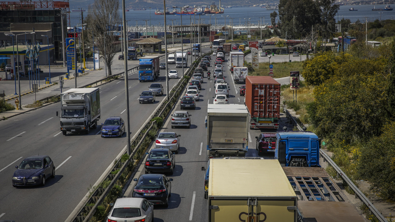 Την κυκλοφορία των φορτηγών απαγορεύει Παρασκευή και Κυριακή η ΕΛΑΣ