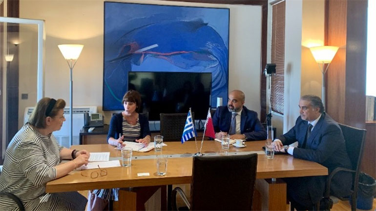 Θέματα ενίσχυσης της πολιτιστικής συνεργασίας των δύο χωρών συζήτησαν η Λ. Μενδώνη και ο πρέσβης του Κατάρ