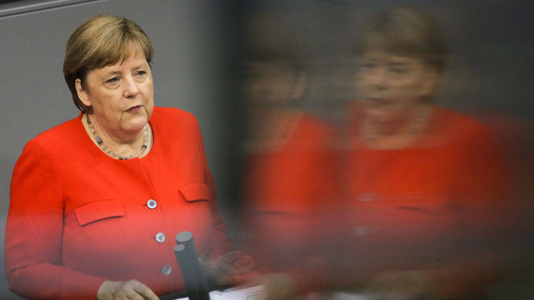 Μέρκελ: Να ξεπεράσουμε την κρίση ενωμένοι και με το βλέμμα στο μέλλον