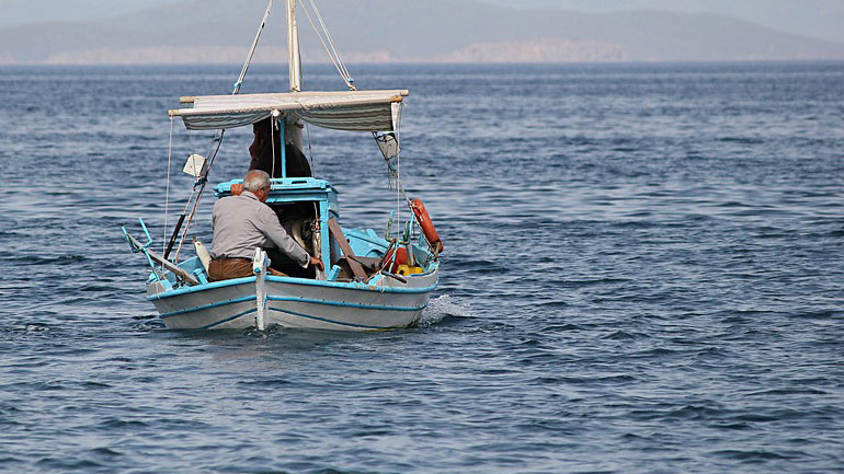 Ψαράς στην Εύβοια έπαθε ανακοπή πάνω στη βάρκα του