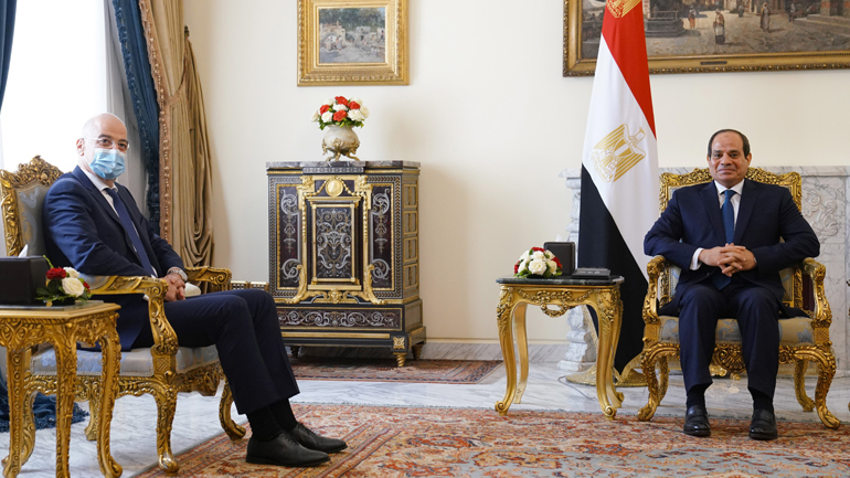 Μηνύματα ενότητας Ελλάδας-Αιγύπτου από το Κάιρο