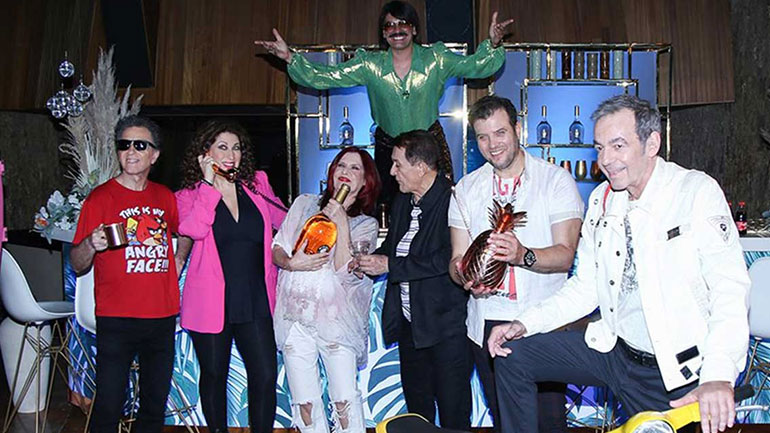 Backstage εικόνες από το πάρτι του Τόνι Σφήνου απόψε στο MEGA