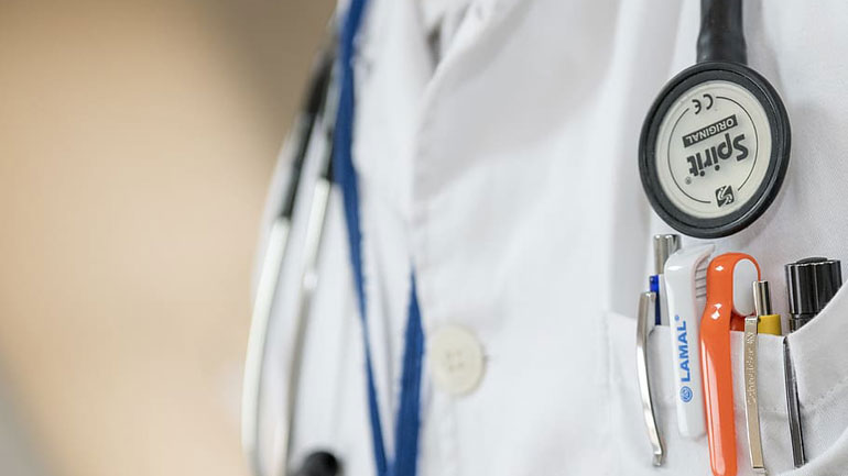 Ημέρα του Πατέρα: Προσφορά εξετάσεων προληπτικού ελέγχου για άνδρες από τον Όμιλο Ιατρικού Αθηνών