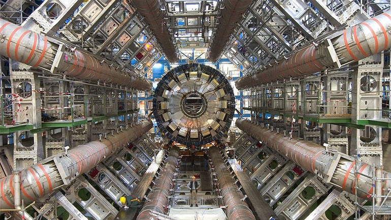 CERN: Εγκρίθηκε η κατασκευή ενός νέου γιγάντιου υπερ-επιταχυντή 100 χλμ