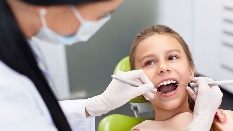 Το φθόριο στα παιδικά δοντάκια