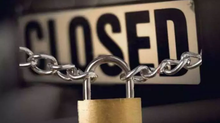 Λουκέτο σε δύο καταστήματα σε Πλάκα και Γκάζι και 13.000 ευρώ πρόστιμο