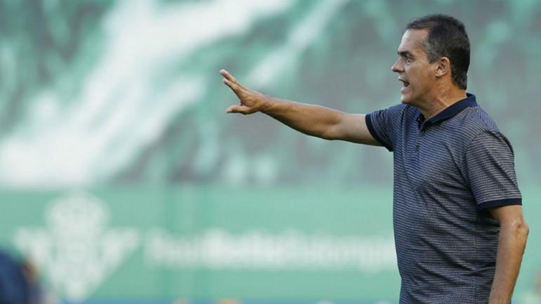 Παρελθόν από την Μπέτις ο Ρούμπι