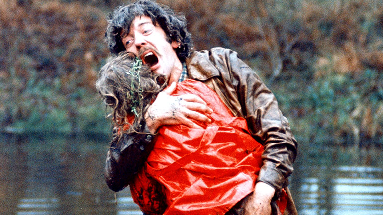 «Μετά τα Μεσάνυχτα» – Μια από τις καλύτερες ταινίες τρόμου όλων των εποχών σε επανέκδοση