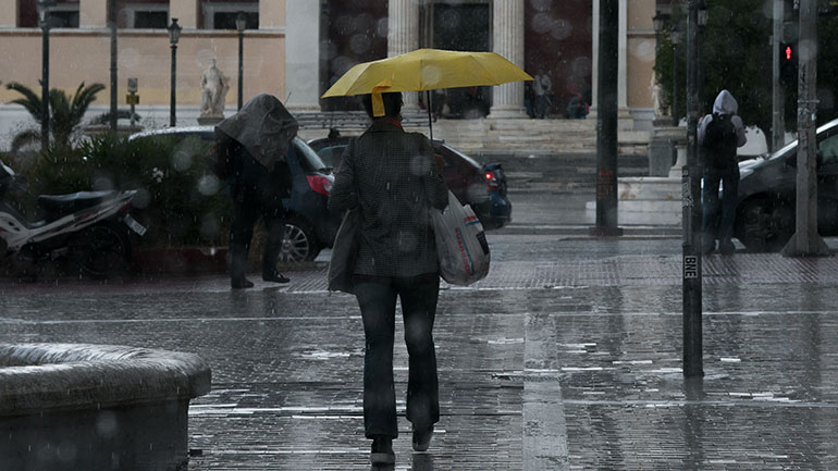 Επιδείνωση του καιρού με βροχές και καταιγίδες