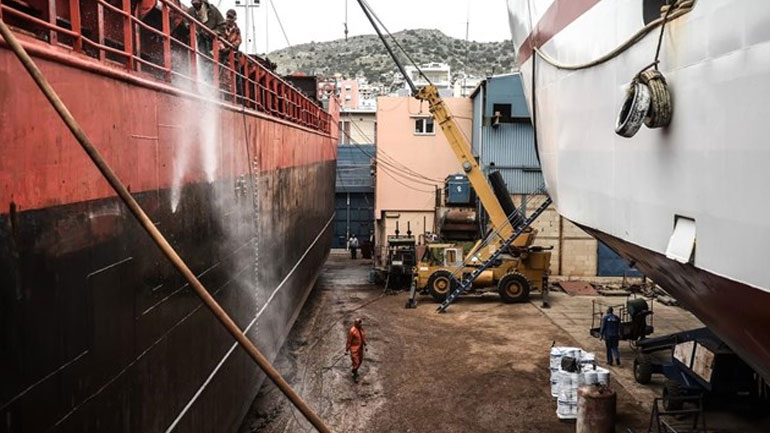 Τραυματισμός εργαζόμενου στη ναυπηγοεπισκευαστική ζώνη Περάματος