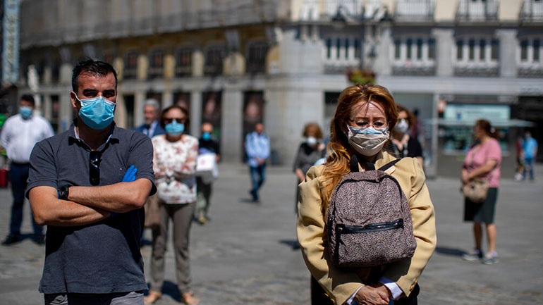 Ραγδαία αύξηση κρουσμάτων στη Βουλγαρία – Yποχρεωτική η χρήση μάσκας