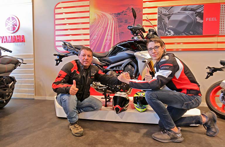 Πατέρας και γιος Μητσάκης ξεκίνησαν το ταξίδι των 4.000 χλμ. στα Βαλκάνια