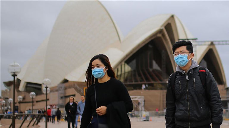 Η Μελβούρνη προσπαθεί να περιορίσει νέες εστίες του κορωνοϊού
