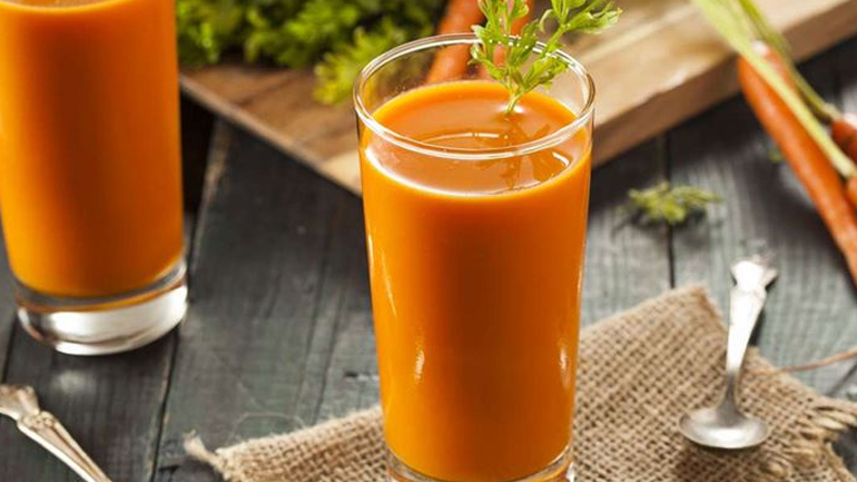 Detox smoothie με καρότο και πορτοκάλι για απώλεια βάρους
