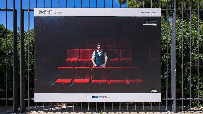 «Παρόντες»: To Κέντρο Πολιτισμού Ίδρυμα Σταύρος Νιάρχος  φιλοξενεί τη μεγάλη φωτογραφική έκθεση φωτορεπορτάζ του iMEdD