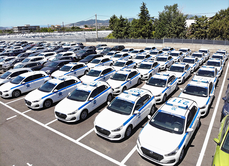 Τα Hyundai i30 θα κυκλοφορούν τόσο στα χρώματα της ΕΛΑΣ όσο και με συμβατικές πινακίδες