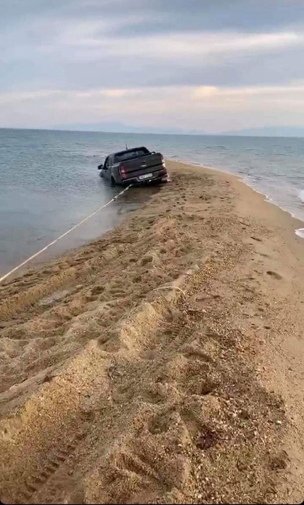 Προφανώς ο οδηγός ήθελε να πάει μέχρι το... τέρμα