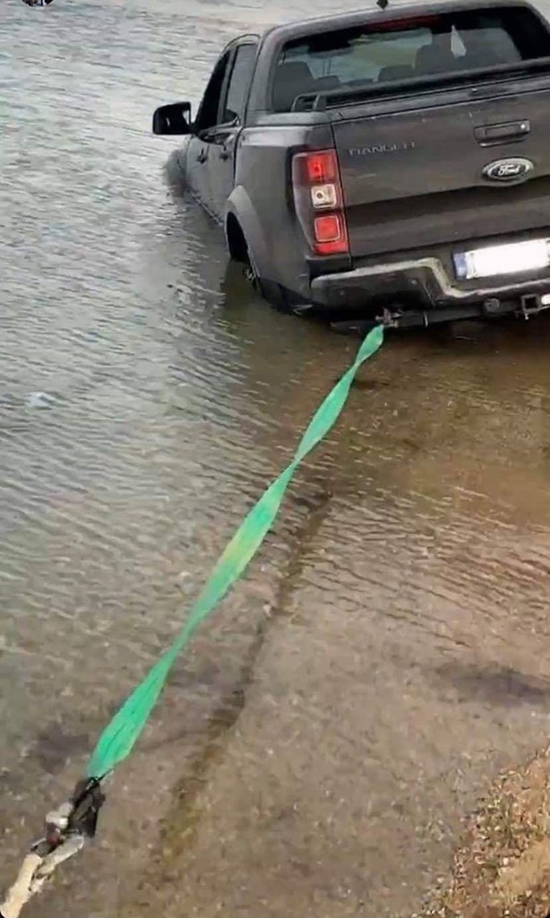 Το Raptor δέθηκε και βγήκε έπειτα από συντονισμένες προσπάθειες