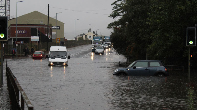 Μεγάλες καταστροφές από τις πλημμύρες στην κεντρική και δυτική Σερβία