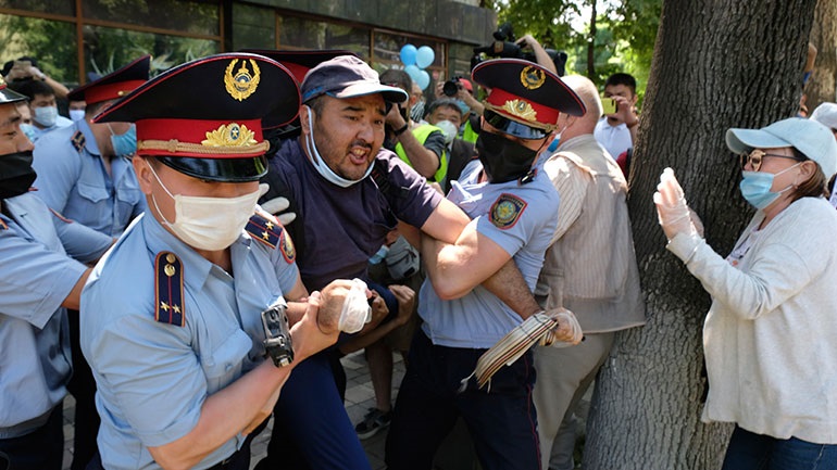 Σε καραντίνα δύο πόλεις του Καζακστάν λόγω κορωνοϊού