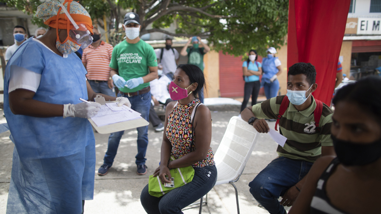 Covid-19: Ξεπέρασαν τους 100.000 οι θάνατοι στη Λατινική Αμερική