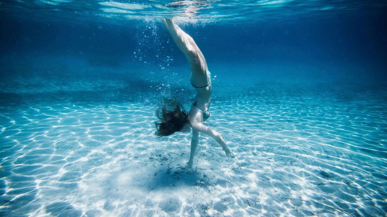 Βάλτε το κολύμπι στη ζωή σας και μεταμορφώστε το σώμα σας