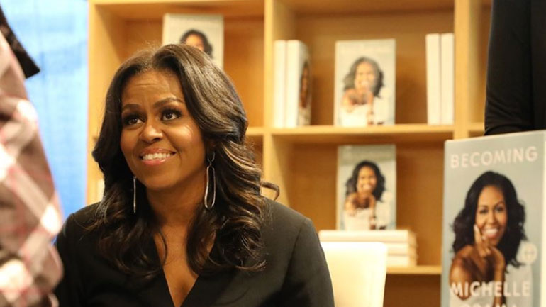 Η Μισέλ Ομπάμα προτρέπει τους νέους «να διοχετεύουν την οργή τους στη δημοκρατία»