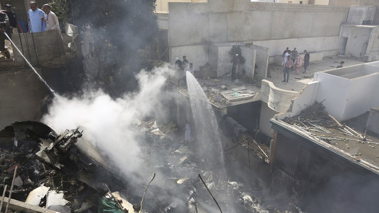 Πακιστάν: Σε ανθρώπινο λάθος οφείλεται η συντριβή αεροσκάφους στις 22 Μαΐου