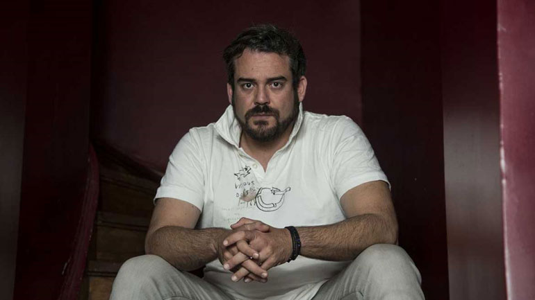 Πυγμαλίων Δαδακαρίδης: Αποκαλύπτει για ποιον λόγο δεν γνωρίζουμε τίποτα για την προσωπική του ζωή