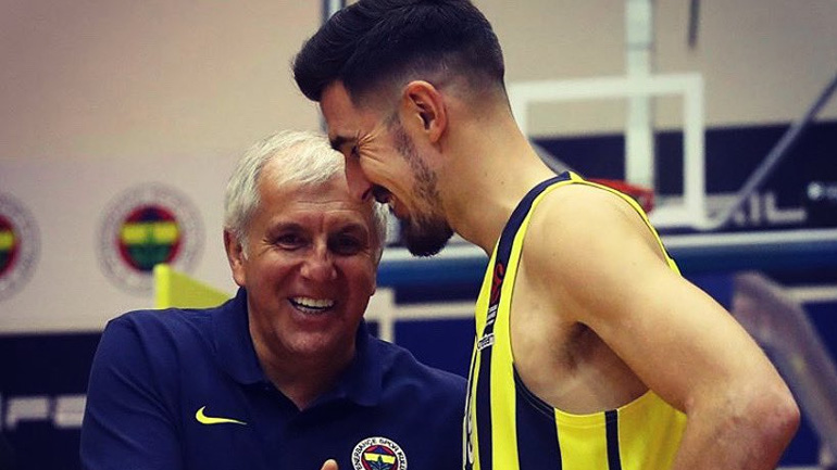 Ντε Κολό: «Σίγουρα δεν περιμέναμε αυτή την απόφαση από τον Ομπράντοβιτς»