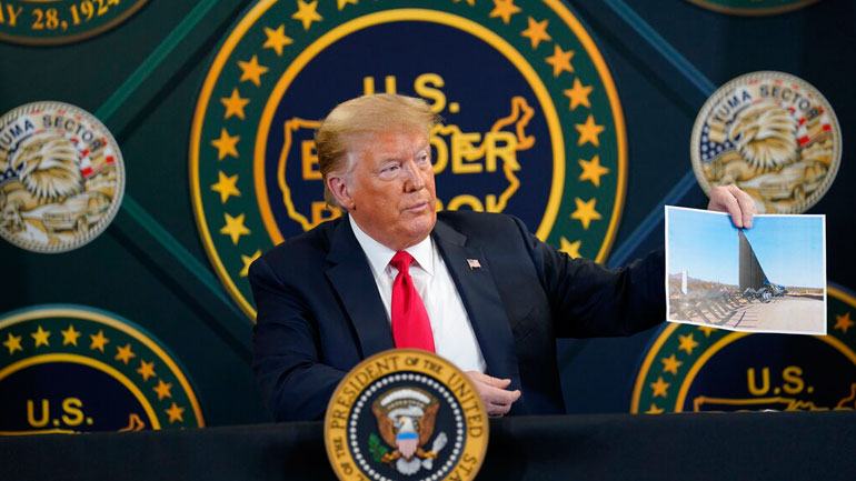 Τζον Μπόλτον: «Ο Τραμπ ήθελε να αποσύρει τη χώρα από το NATO το 2018»