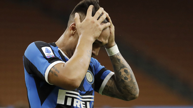 Ιταλία: Εξανεμίστηκαν οι ελπίδες της Ίντερ για τον τίτλο, 3-3 με τη Σασουόλο