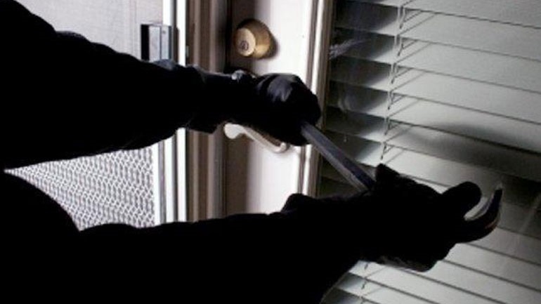 Λαμία: Ληστές πήραν μέχρι και τα χρυσά δόντια του παππού