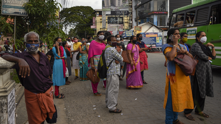 Ινδία: Τουλάχιστον 107 άνθρωποι σκοτώθηκαν από κεραυνούς
