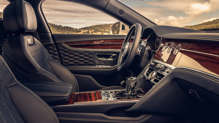 Τα 10 καλύτερα εσωτερικά αυτοκινήτων Τα 10 καλύτερα εσωτερικά αυτοκινήτων