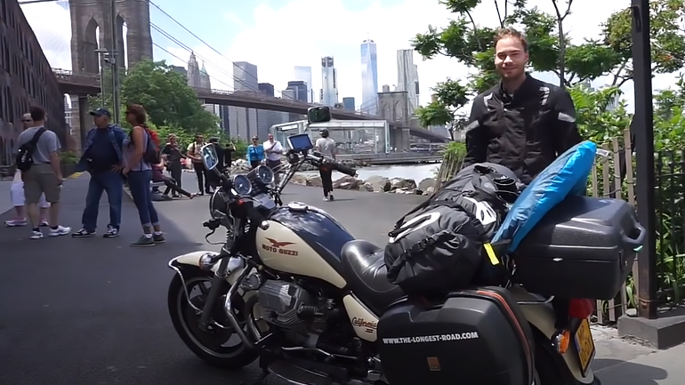 Από τη Νέα Υόρκη στη Γη του Πυρός πάνω σε δυο ρόδες