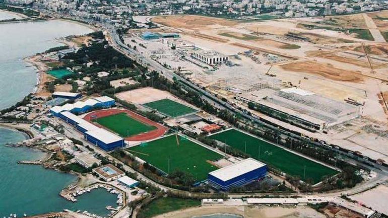 Συνεχίζονται οι εργασίες επισκευής της στέγης στο κλειστό του Αγίου Κοσμά