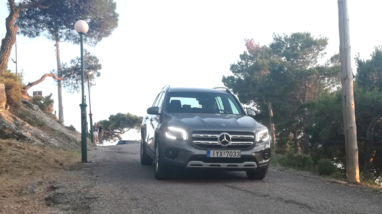 Οι θέσεις επιβατών και ο χώρος φορτίου μεταβάλλονται ανάλογα τις ανάγκες