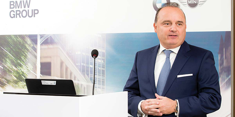 O Karim Christian Haririan παραμένει στο BMW Group αλλά θα συνεχίσει την επαγγελματική του δραστηριότητα στο εξωτερικό