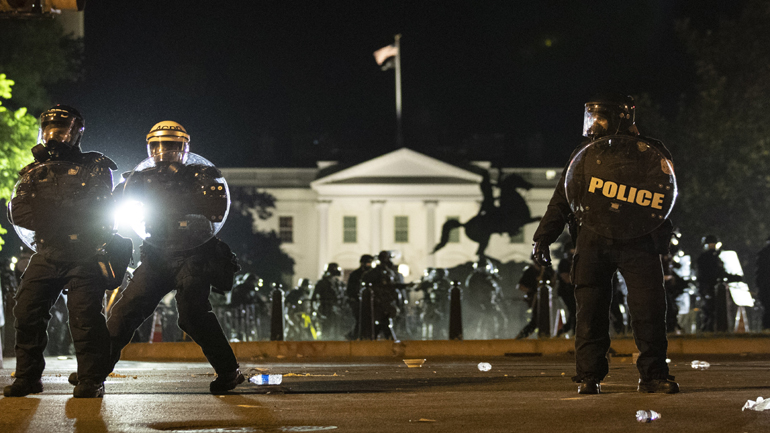 Οι Δημοκρατικοί προωθούν νομοσχέδιο για μεγάλες μεταρρυθμίσεις στην αστυνομία των ΗΠΑ